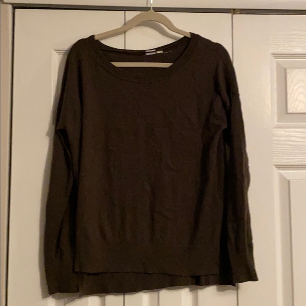 Lightweight sweater